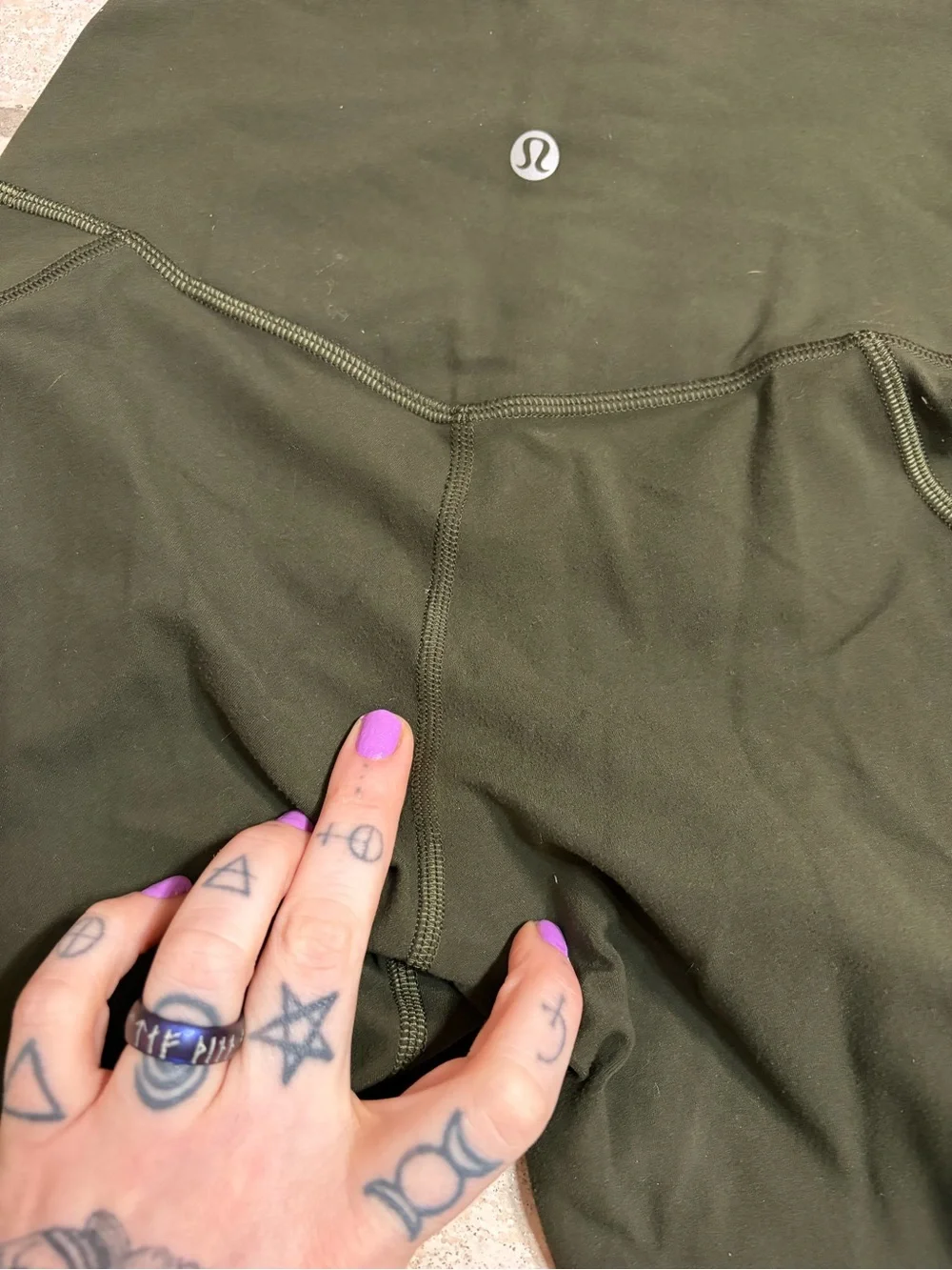 Lululemon Align High-Rise Pant with Pockets 25” (Dark Olive) Size 4